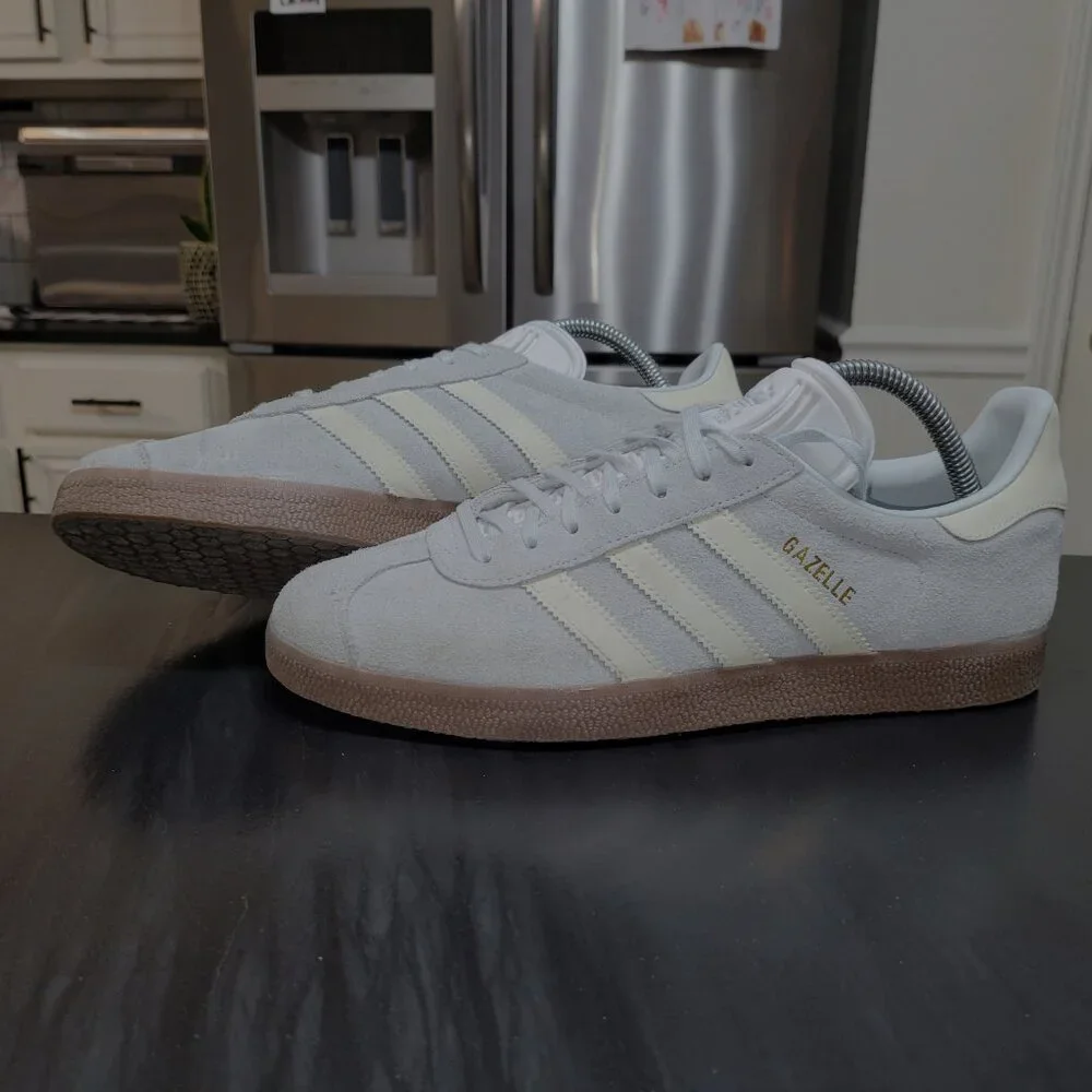 Adidas Gazelle Originals OG Blue Tint/ White Gum Sole CQ2178 - Picture 15 of 16